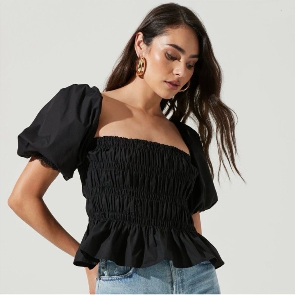 Astr Black Smocked Puff Sleeve Blouse
